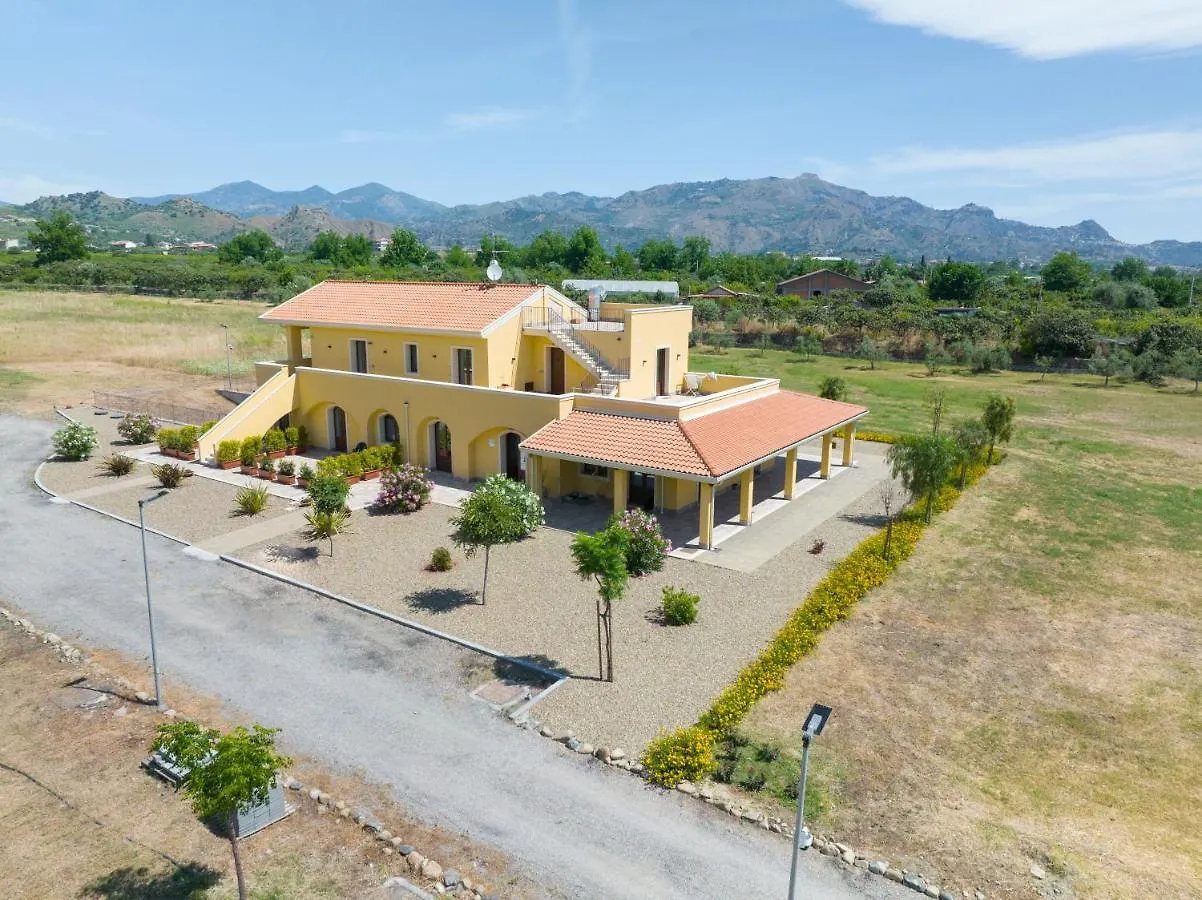 Minissale Farmhouse Calatabiano Resort