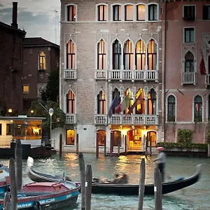 pesaro-palace.hotelinveneto.com/
